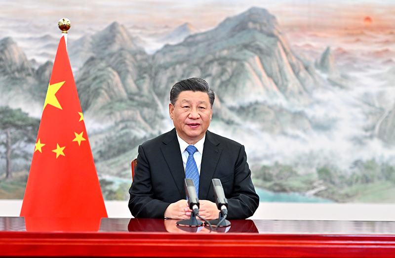 11月4日晚，国家主席习近平以视频方式出席第四届中国国际进口博览会开幕式并发表题为《让开放的春风温暖世界》的主旨演讲。新华社记者李学仁摄