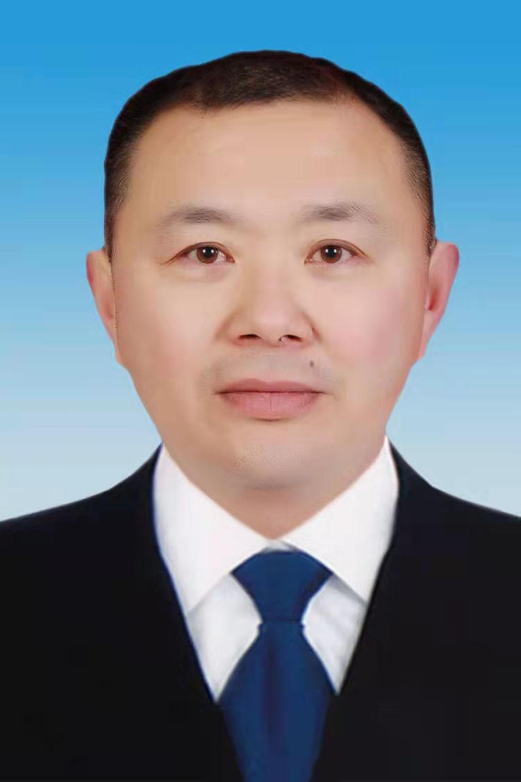 杨健