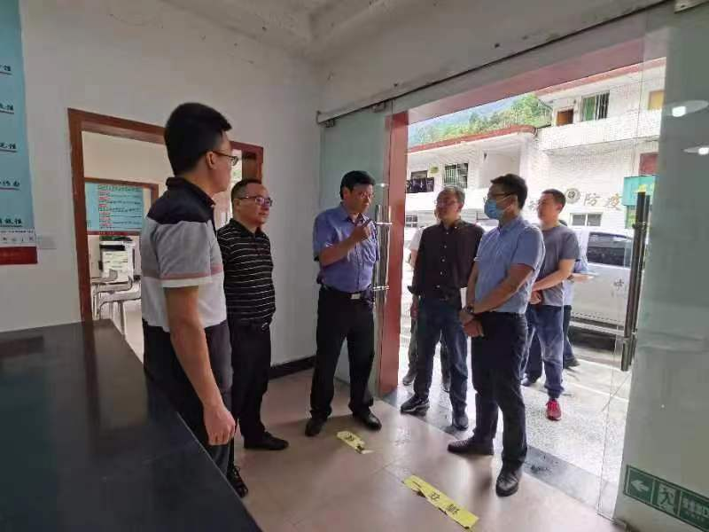 市委政法委正县级干部段应勇率督导二组在金口河区现场指导