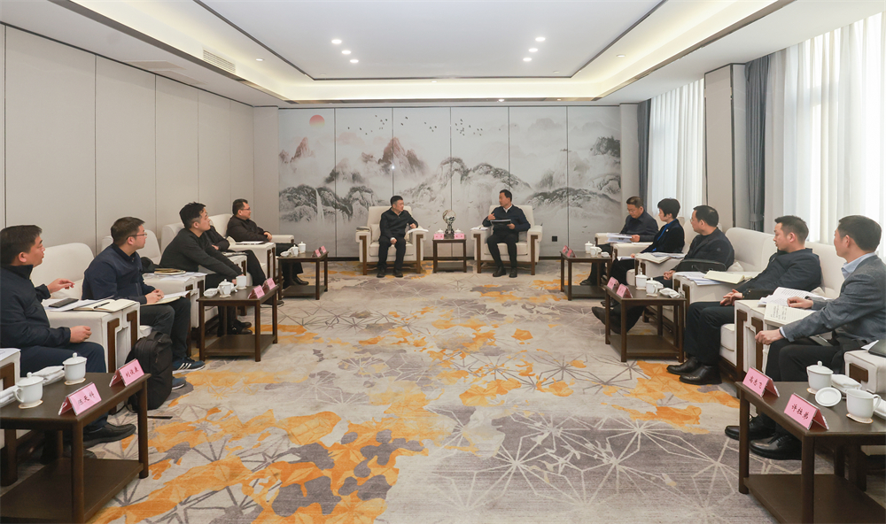 赵波、赵迎春会见四川省旅游投资集团有限责任公司党委书记、董事长游勇一行
