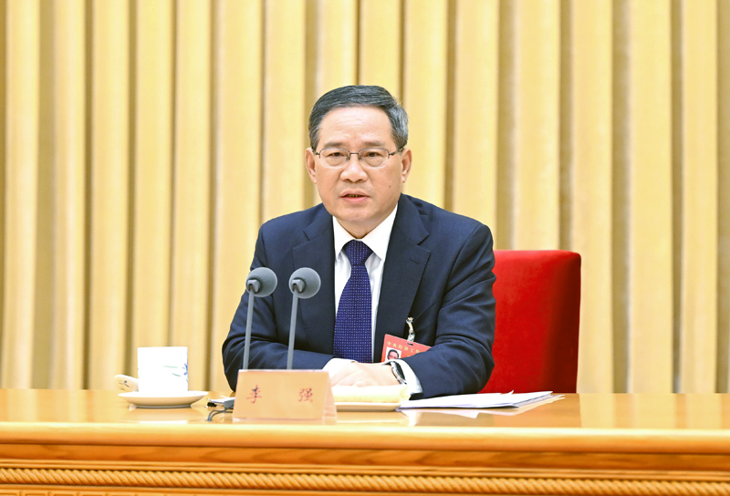 12月15日至16日，中央经济工作会议在北京举行。中共中央政治局常委李强出席会议并讲话。新华社记者燕雁摄